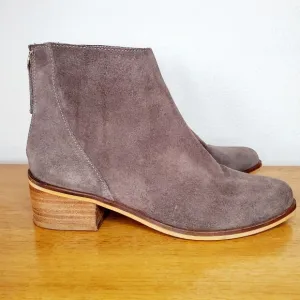 Steve Madden Brown Suede Legally Ankle Boots Women's Size 8 Casual Western Indie