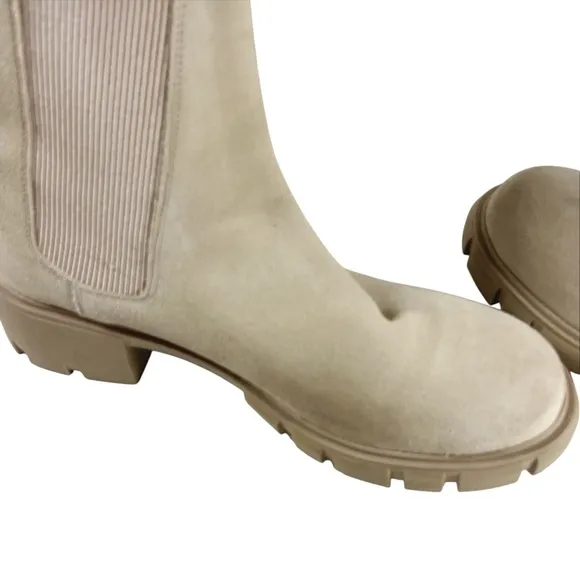 Steve Madden Hola Tan Suede Lug Sole Boots Size 12 Preppy Gorpcore Quiet. Luxury