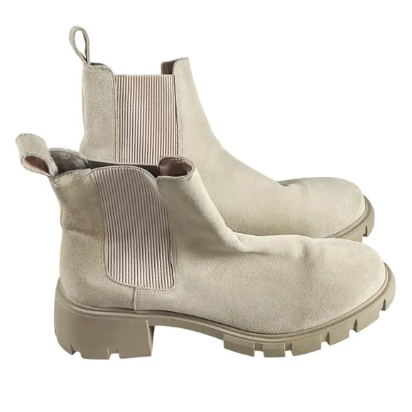 Steve Madden Hola Tan Suede Lug Sole Boots Size 12 Preppy Gorpcore Quiet. Luxury
