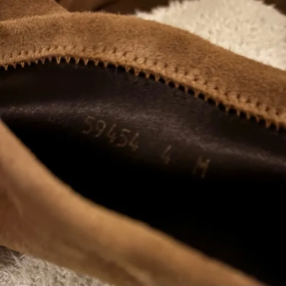 Stuart Weitzman Hiline boots tan suede