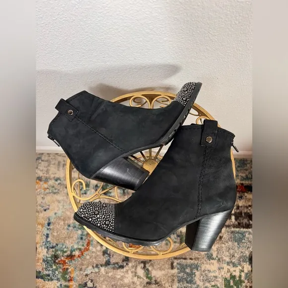 Stuart Weitzman Suede Crystal Studded Bootie Boots Size 6