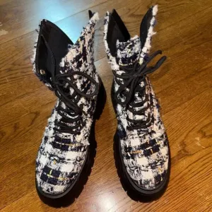 Stylish tweed lace up zipper combat boots