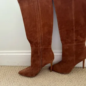 Suede cognac boots