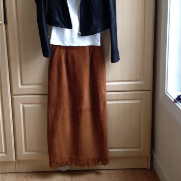 Suede midi length skirt -cognac color
