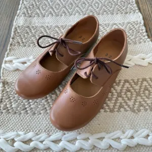 Sz 32 / US 1 girls Adelisa &amp; Co. Sol shoes NWOT Brown Leather Kids Shoes