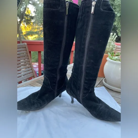 Sz 37 Aquatalia©️ by Marvin K. US 6.5 Kitten heel black suede knee high boots
