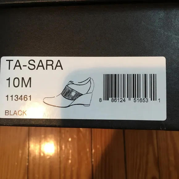 TAHARI Ta-Sara Suede Ankle Boots - Size 10