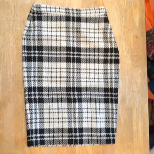 Talbots NWOT white/black plaid pencil skirt