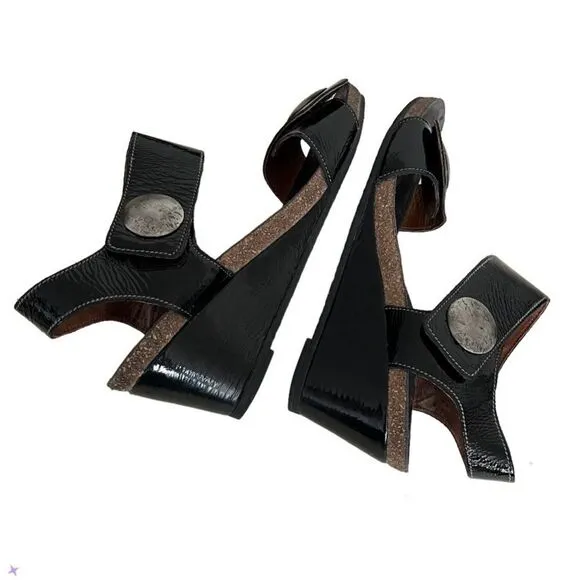 TAOS Black Leather Wedge Sandals Shiny Two Adjustable Straps Size 40 EU US 9-9.5