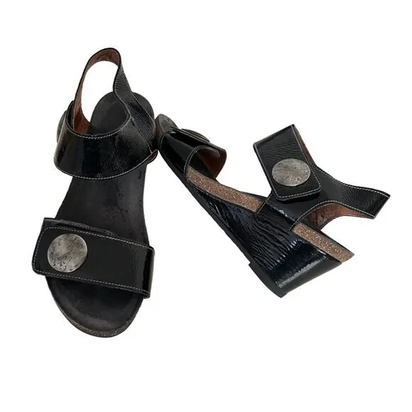 TAOS Black Leather Wedge Sandals Shiny Two Adjustable Straps Size 40 EU US 9-9.5