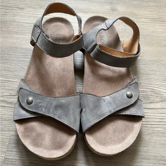 Taos Footwear Luvie Sandal Shoes Gray Size 41 10 Cork Suede Leather Adventure