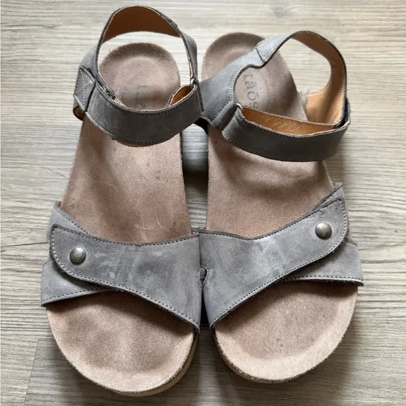 Taos Footwear Luvie Sandal Shoes Gray Size 41 10 Cork Suede Leather Adventure