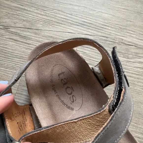 Taos Footwear Luvie Sandal Shoes Gray Size 41 10 Cork Suede Leather Adventure
