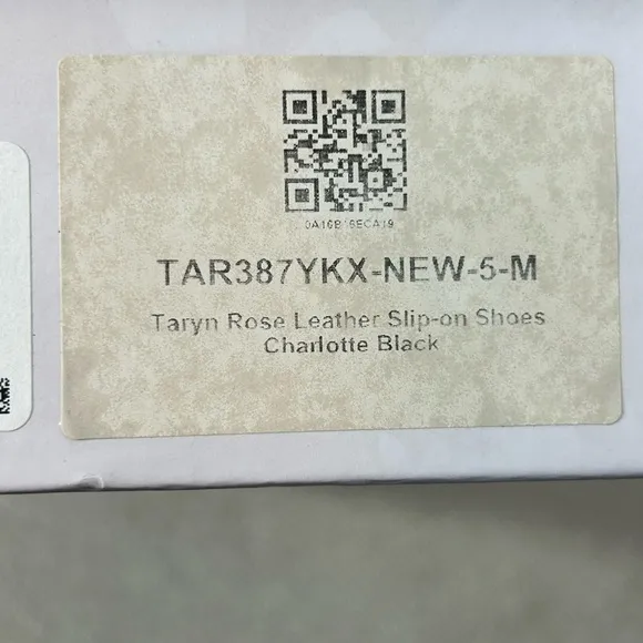 Taryn Rose Charlotte Leather Slip On Fashion Sneakers Size 5 NIB