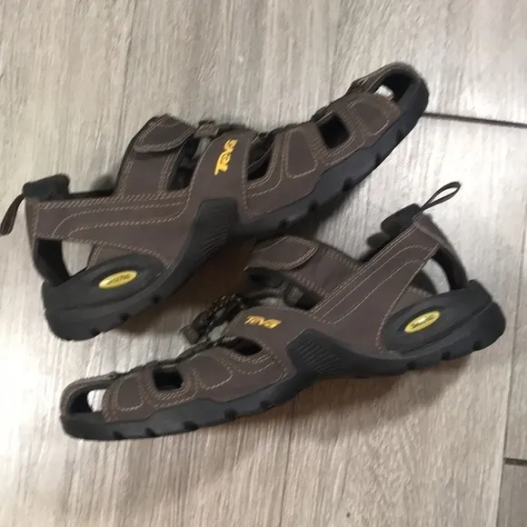 Teva “Forebay” Vegan Leather Brown &amp; Gold Hiking Sandals size 11
