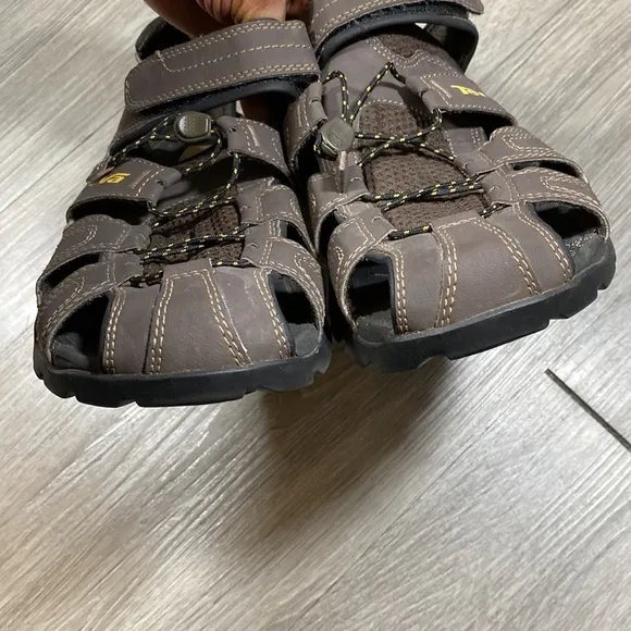 Teva “Forebay” Vegan Leather Brown &amp; Gold Hiking Sandals size 11
