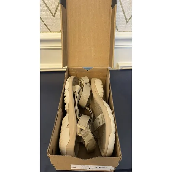 Teva Hurricane Xlt2 Sandals Womens SZ 8 Sesame Tan Hiking Active Sport