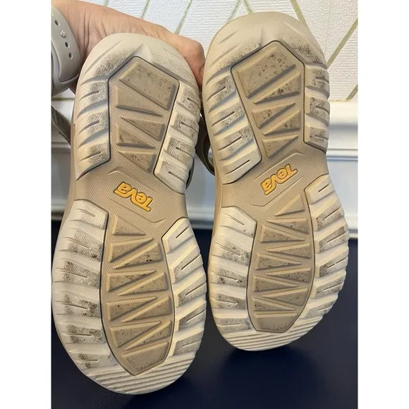 Teva Hurricane Xlt2 Sandals Womens SZ 8 Sesame Tan Hiking Active Sport
