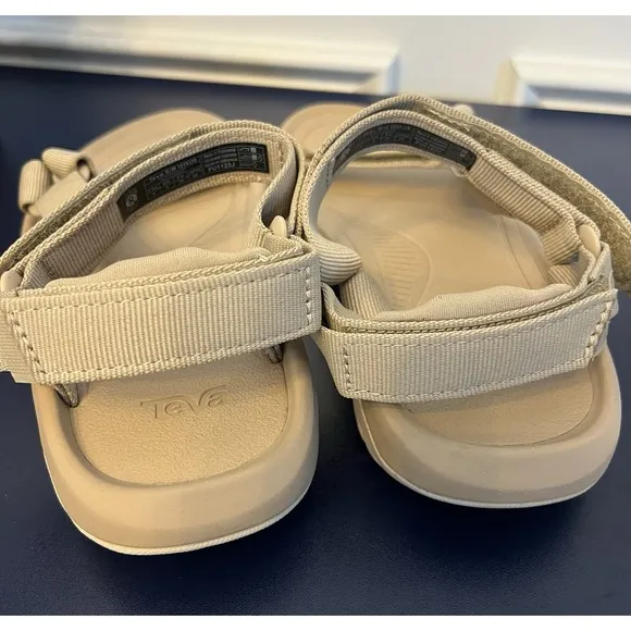 Teva Hurricane Xlt2 Sandals Womens SZ 8 Sesame Tan Hiking Active Sport