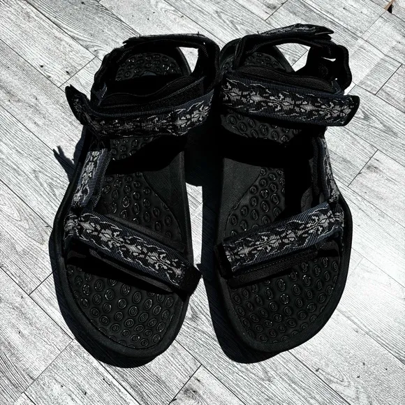 TEVA Sandals black and blue hiking men’s size 10