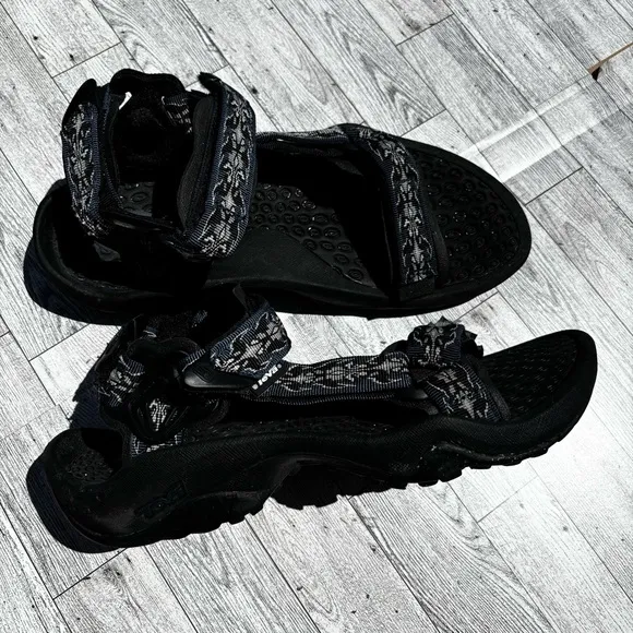 TEVA Sandals black and blue hiking men’s size 10