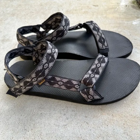 Teva Sandals Men Size 12 Original Universal Water Resistant Hiking Camping