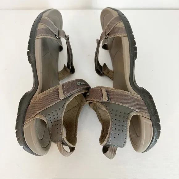 Teva Verra Sandals in Bungee Cord - Size 7
