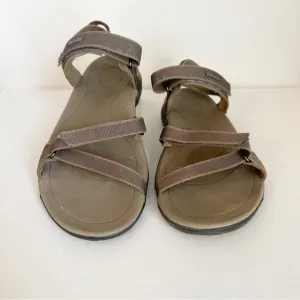 Teva Verra Sandals in Bungee Cord - Size 7