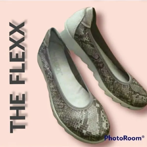 THE FLEXX FLATS SNAKE PRINT METALLIC WALKING COMFORTABLE SHOES SZ 6