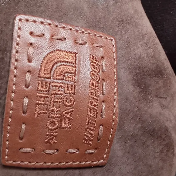 The North Face Women's Brown Waterproof/Insulated Suede Boots - 8.5