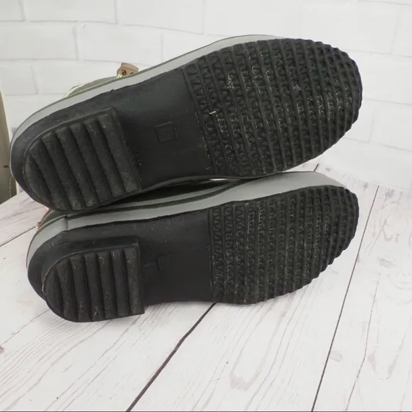 The Sak Daley 5 olive rubber duck boots insulated