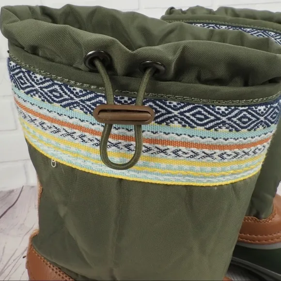 The Sak Daley 5 olive rubber duck boots insulated