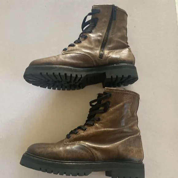 THURSDAY Boot Co. Women’s Brown Soft Leather Lace Up Boots w/ Side Zippers Sz 7
