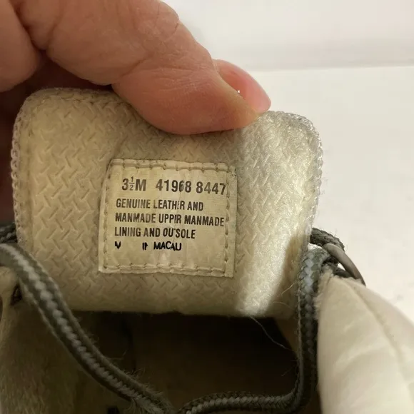 TIMBERLAND YOUTH FIELD Green and White leather and suede boot. Size 3 1/2