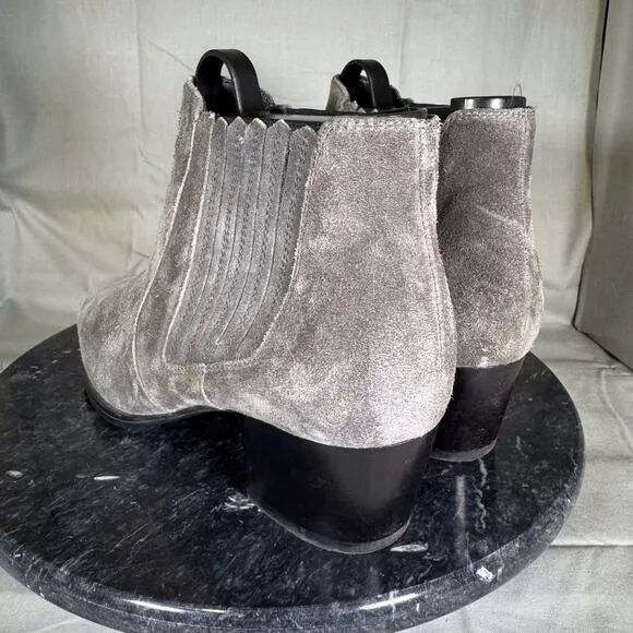Tod’s Ankle Boots Block Heel Gray Suede Leather Size 37.5 / 7.5 US