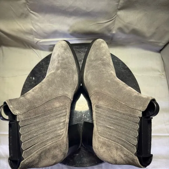Tod’s Ankle Boots Block Heel Gray Suede Leather Size 37.5 / 7.5 US