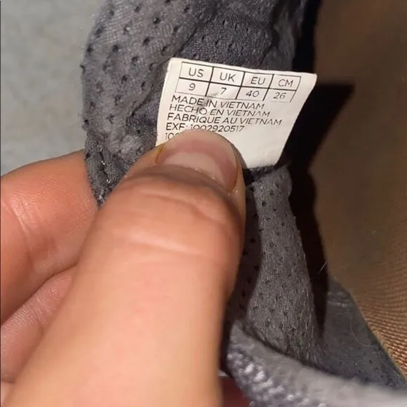 Toms gray chevron canvas sneakers | Sz 9