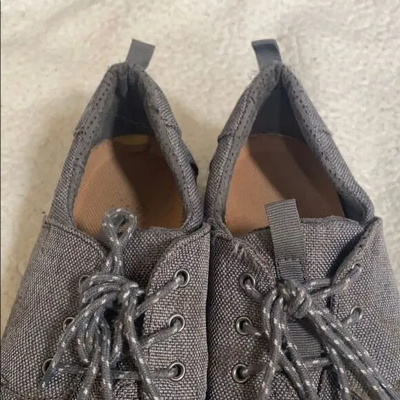 Toms gray chevron canvas sneakers | Sz 9