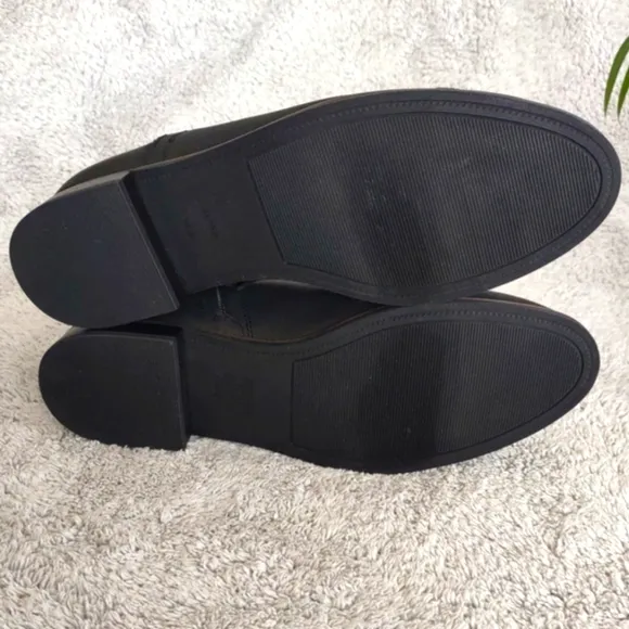 TOMS Reese Black Smooth Leather Ortholite Side Zip Ankle Boots Women's Size 10