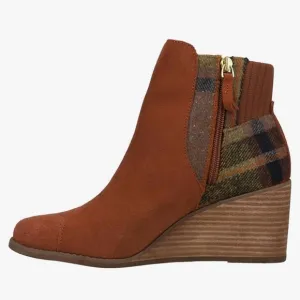 TOMS/NWOB/ Womens Sadie Casual Boots Ankle Mid Heel 2-3&quot;Beige/ size 8.5 /NWOT