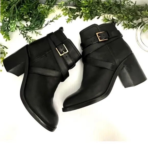 Tory Burch Black Chunky Heel Gold BucklesHastings Cross Straps Ankle Boots 9