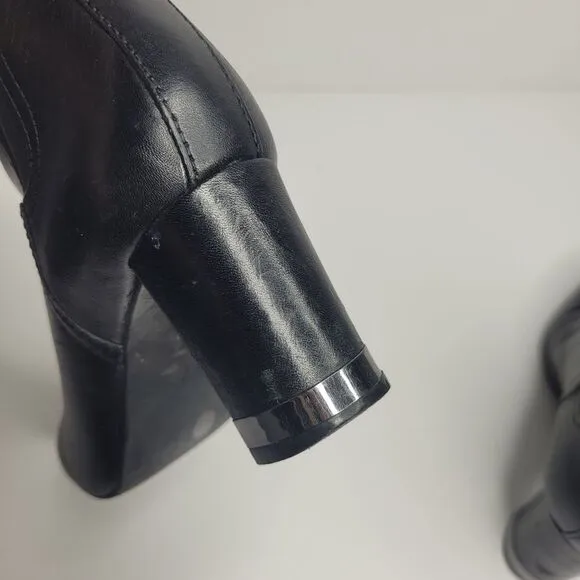 Tory Burch black leach pull on Chelsea ankle boots size 6 flirty fall casual