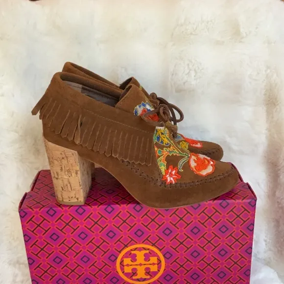 🆕Tory Burch Huntington Tasseled Embroidered Booties