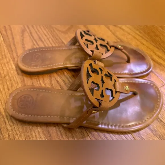 Tory Burch Miller Camel Brown Tan  Patent Leather Flat Sandal  Sz 9