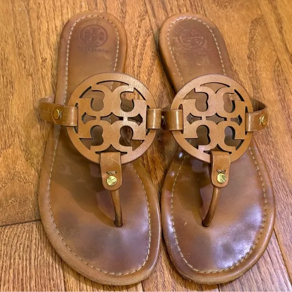 Tory Burch Miller Camel Brown Tan  Patent Leather Flat Sandal  Sz 9