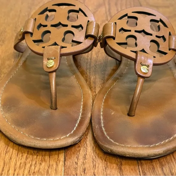 Tory Burch Miller Camel Brown Tan  Patent Leather Flat Sandal  Sz 9