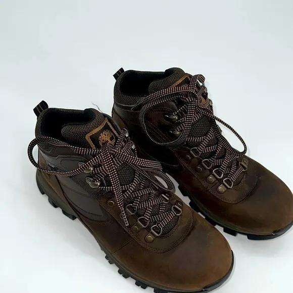 UEC Timberland men’s brown midi waterproof insulated boots size 8 no box