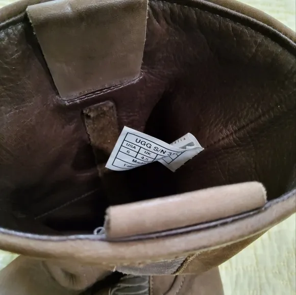 UGG Annisa Boots Size 6