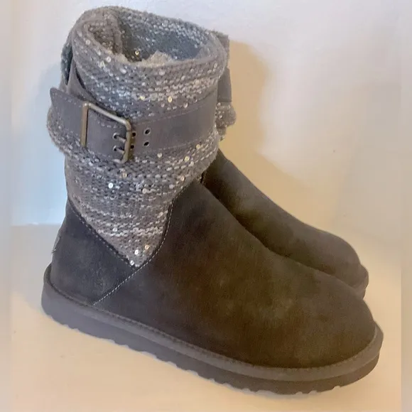 UGG AUSTRALIA Classic Cambridge Women's boots size 8. Gray Suede with glitter