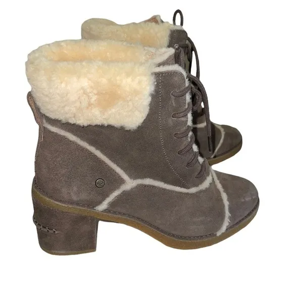 UGG Australia Esterly Heeled Lace up Suede boots. Size 9.5 EUC